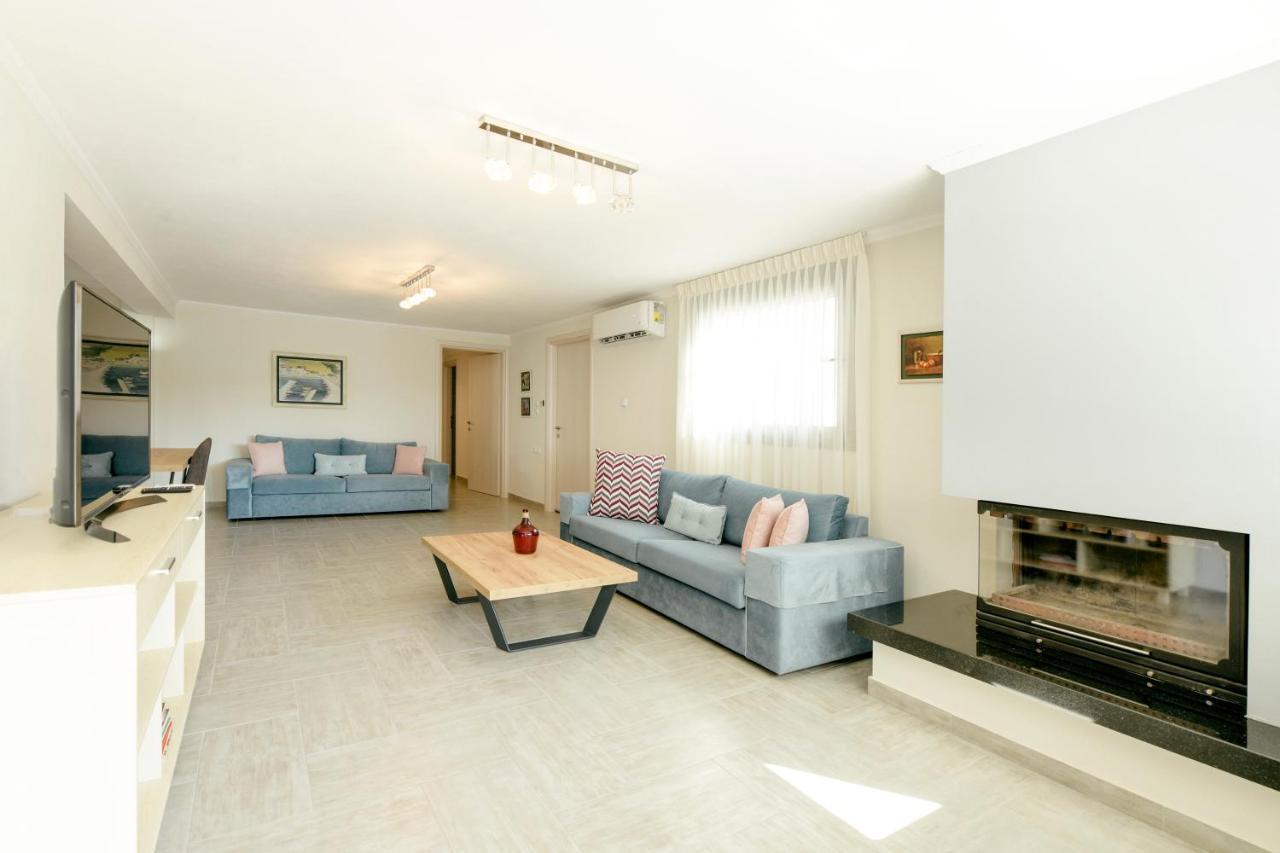 W1 Rooms Kavala Esterno foto