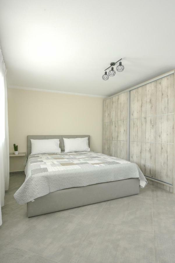 W1 Rooms Kavala Esterno foto